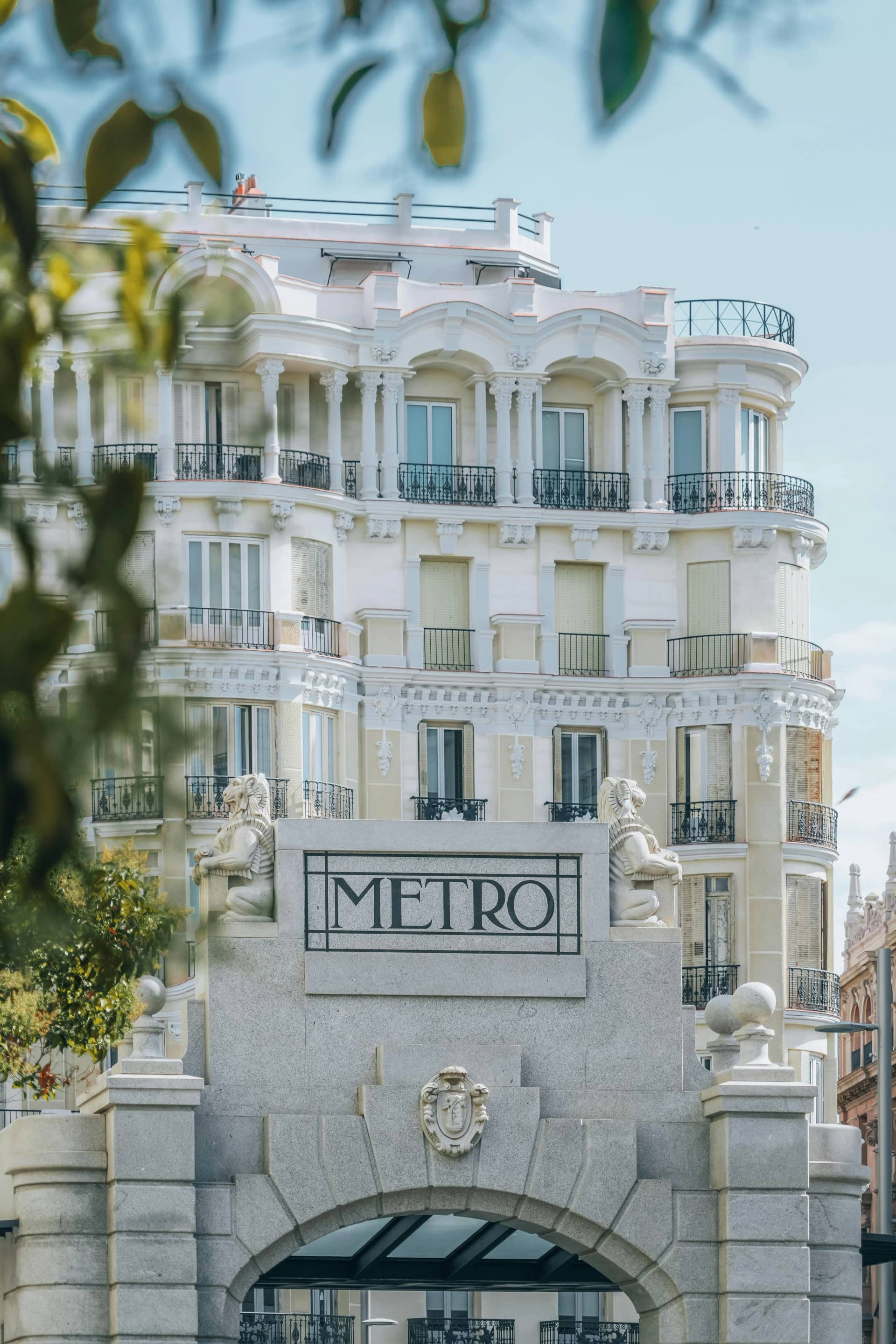 Salon moderne dans un appartement à louer à Madrid